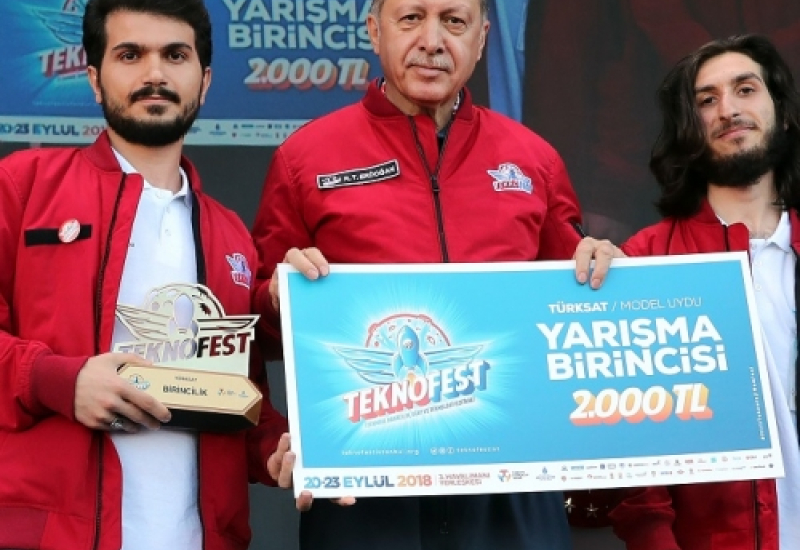 Model Uydu Yarışması’nda Ödülleri Cumhurbaşkanı Erdoğan Verdi